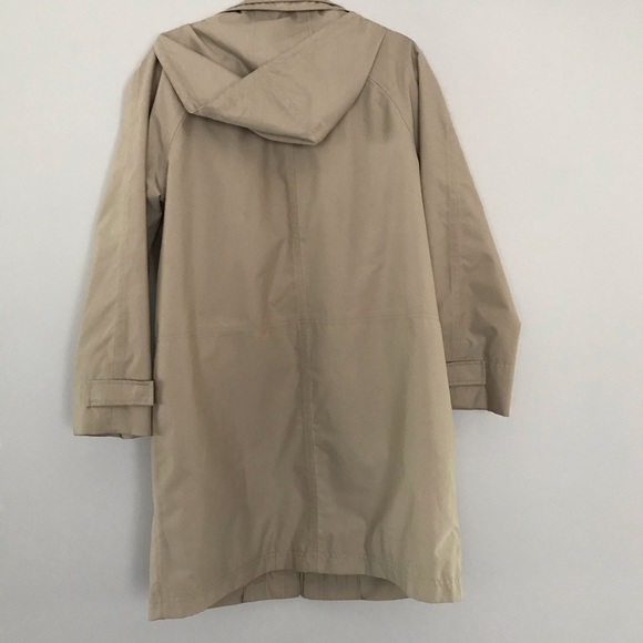 Travelsmith beige windbreaker trench coat - Picture 2 of 11